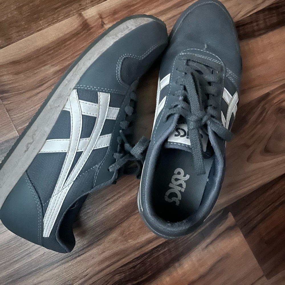 ✨ASICS Shoes✨